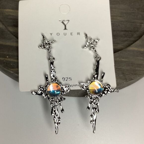 ⭐️SilverTone Cross Melting Moonstone Post back Earrrings. - Picture 15 of 16